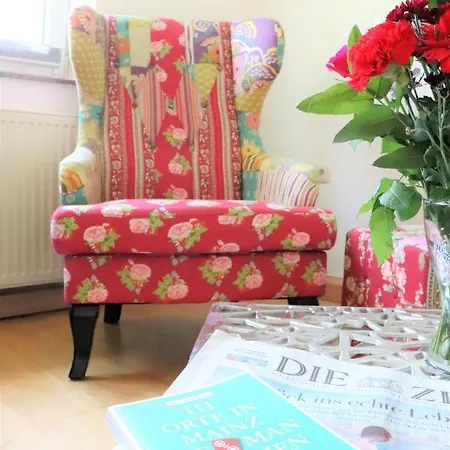 Gutenberg - Helle Und Geraeumige In Uninaehe Apartamento