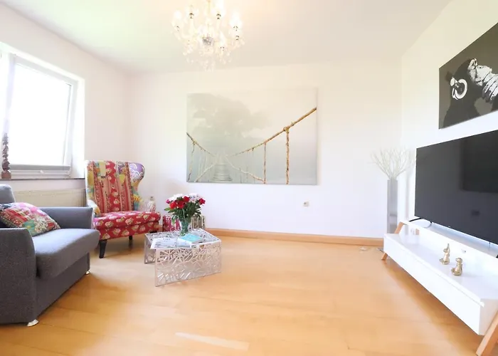 Gutenberg - Helle Und Geräumige In Uninähe